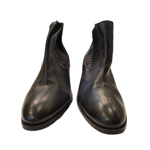 Journee Signature Women's Emerson Black Leather Booties Size 7 NWOT‎ - Picture 2 of 13